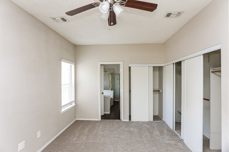 2,365/Mo, 4104 Norway Ln Grand Prairie, TX 75052 Main Bedroom View