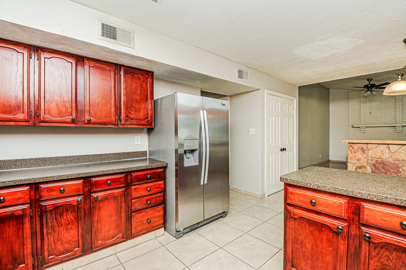 2,125/Mo, 7529 Ashwood Cir Fort Worth, TX 76123 Kitchen View