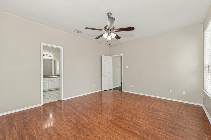 2,305/Mo, 8416 Prairie Rose Ln Fort Worth, TX 76123 Primary Bedroom View 2