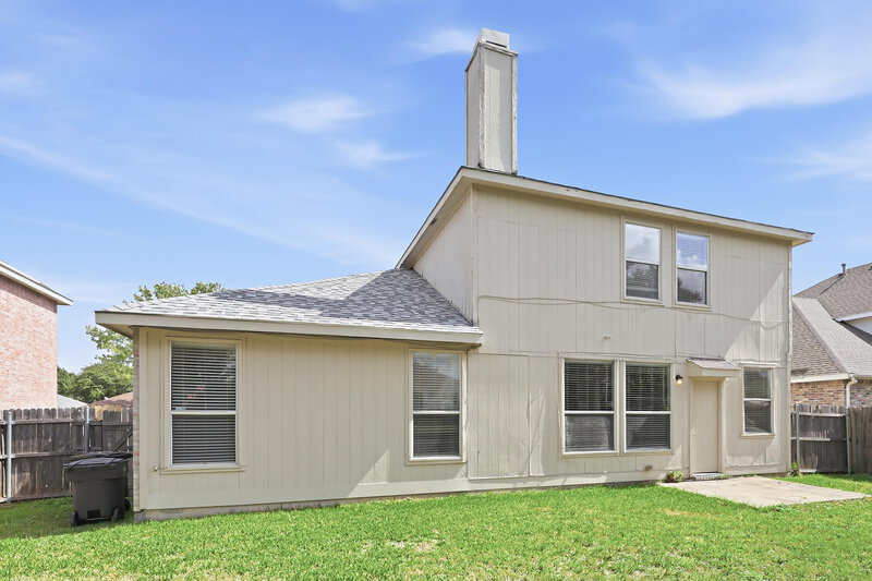 2,305/Mo, 8416 Prairie Rose Ln Fort Worth, TX 76123 Rear View