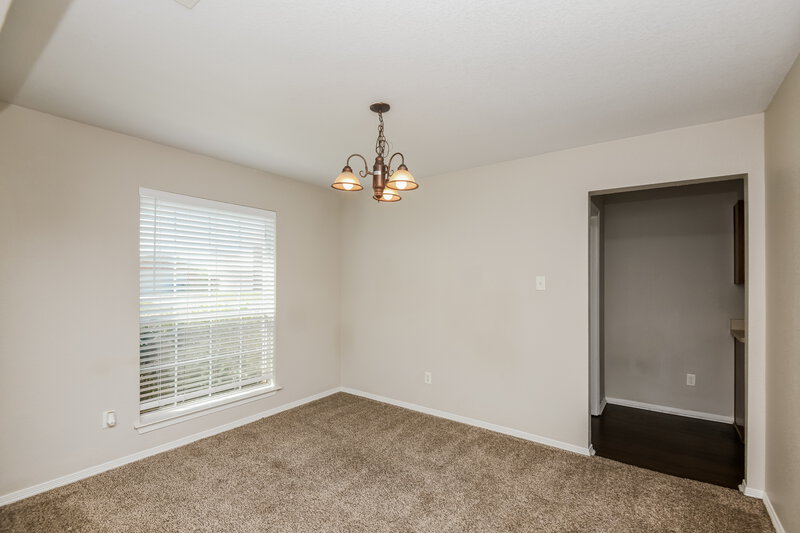 2,365/Mo, 425 Murphy Rd Burleson, TX 76028 Dining Room View