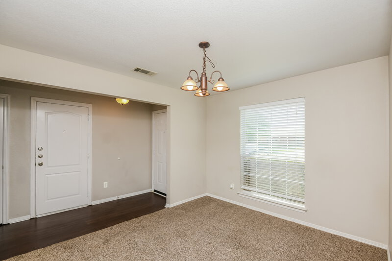 2,365/Mo, 425 Murphy Rd Burleson, TX 76028 Dining Room View 2