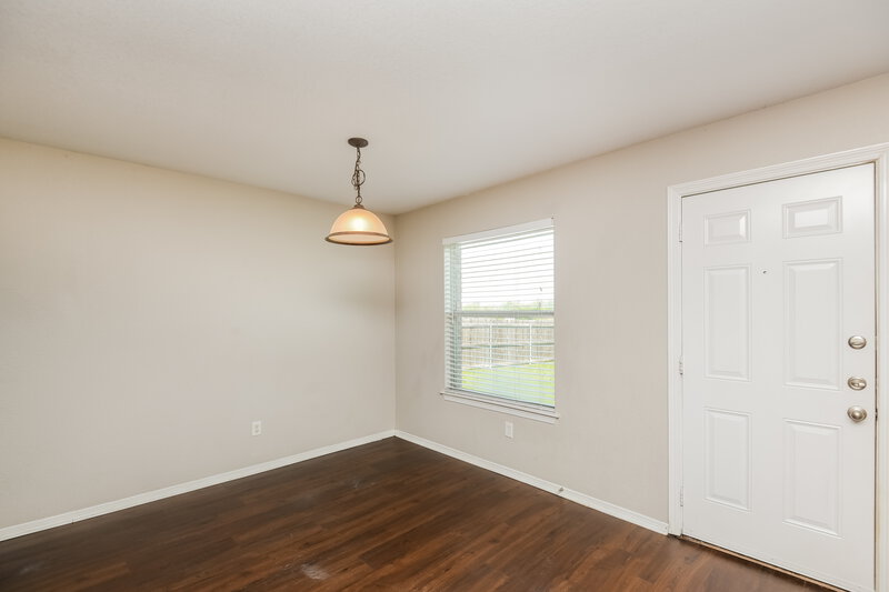 2,330/Mo, 425 Murphy Rd Burleson, TX 76028 Floorplan View 3