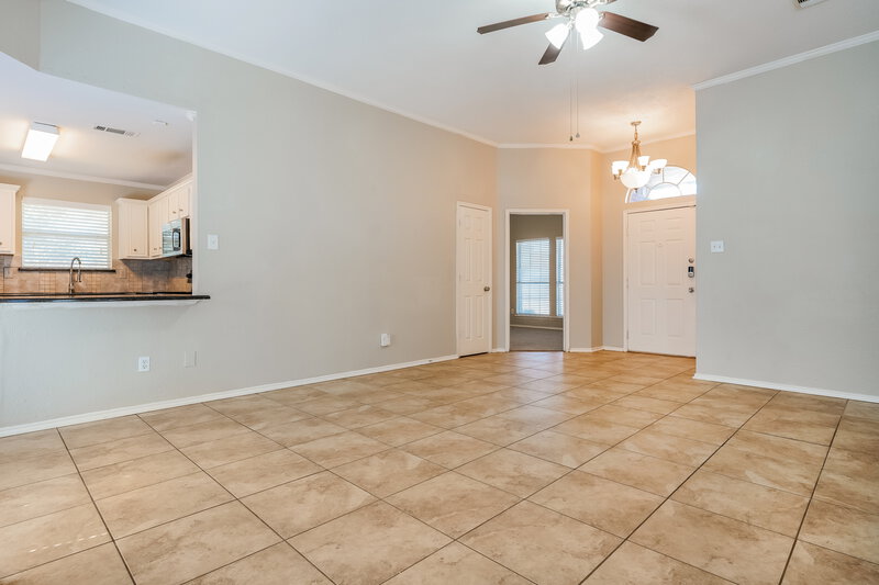 1,815/Mo, 316 Winnipeg Dr Glenn Heights, TX 75154 Living Room View 2