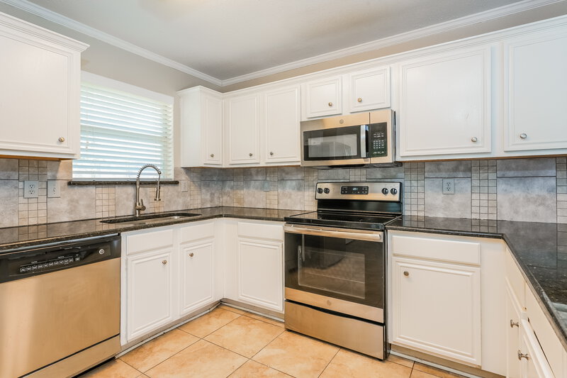 1,815/Mo, 316 Winnipeg Dr Glenn Heights, TX 75154 Kitchen View