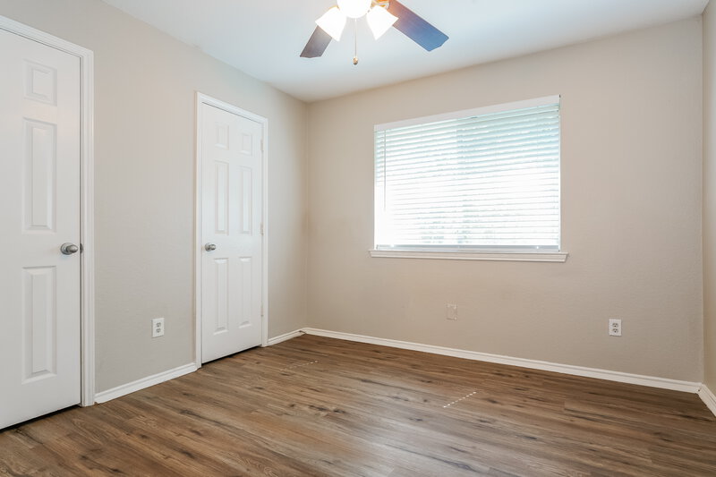 1,815/Mo, 316 Winnipeg Dr Glenn Heights, TX 75154 Bedroom View