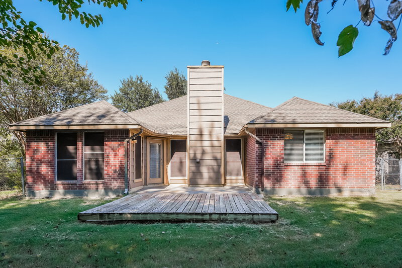1,815/Mo, 316 Winnipeg Dr Glenn Heights, TX 75154 Rear View