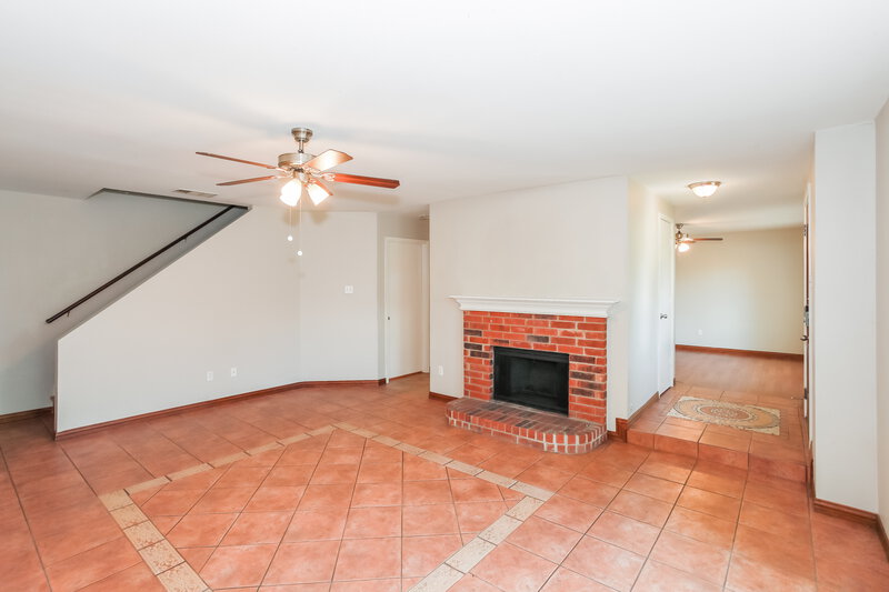3,080/Mo, 1709 Creekpoint Dr Lewisville, TX 75067 Living Room View 2