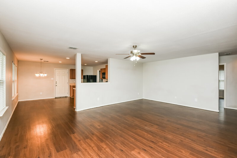 1,810/Mo, 16904 Fenwick Ct Justin, TX 76247 Living Room View 3