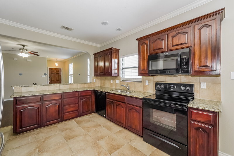 2,075/Mo, 14324 Snaffle Bit Trl Haslet, TX 76052 Kitchen View
