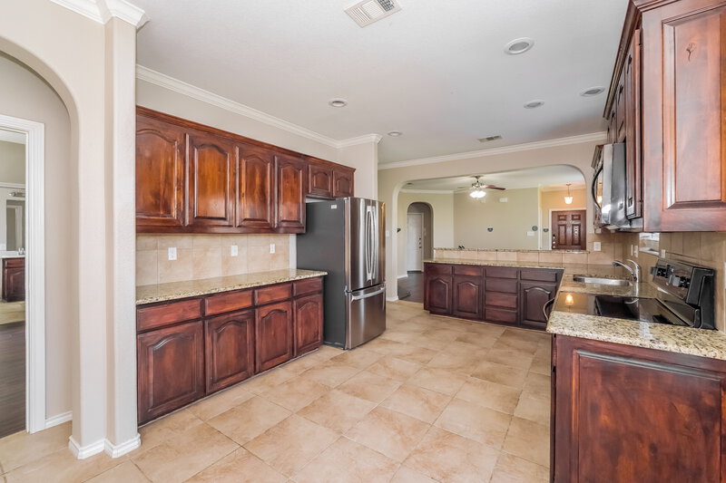 2,075/Mo, 14324 Snaffle Bit Trl Haslet, TX 76052 Kitchen View 2