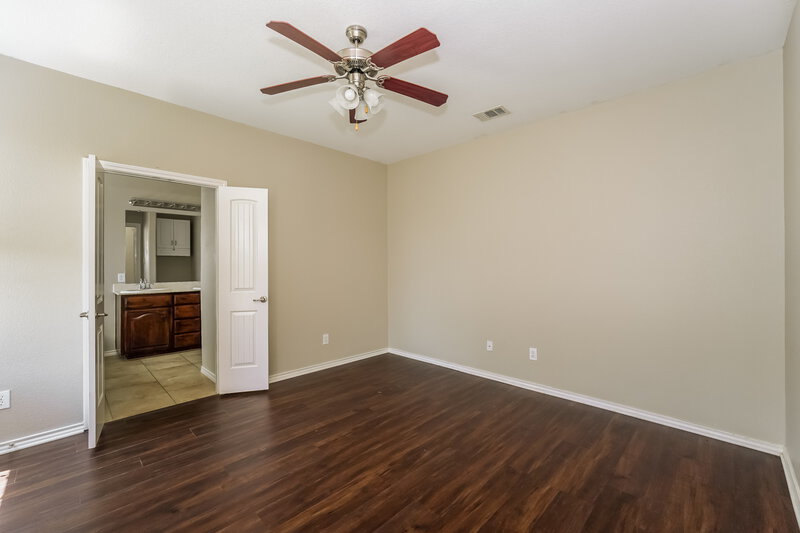 2,075/Mo, 14324 Snaffle Bit Trl Haslet, TX 76052 Main Bedroom View