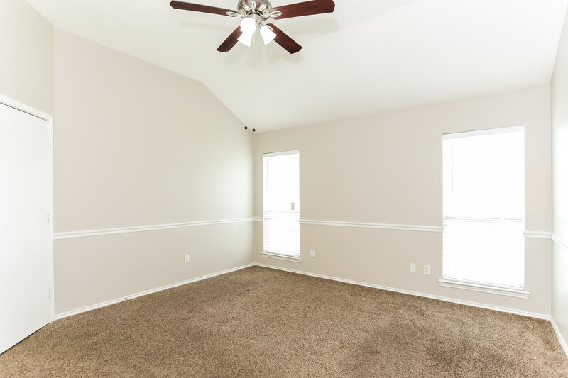 2,065/Mo, 616 Cresent Dr Desoto, TX 75115 Main Bedroom View