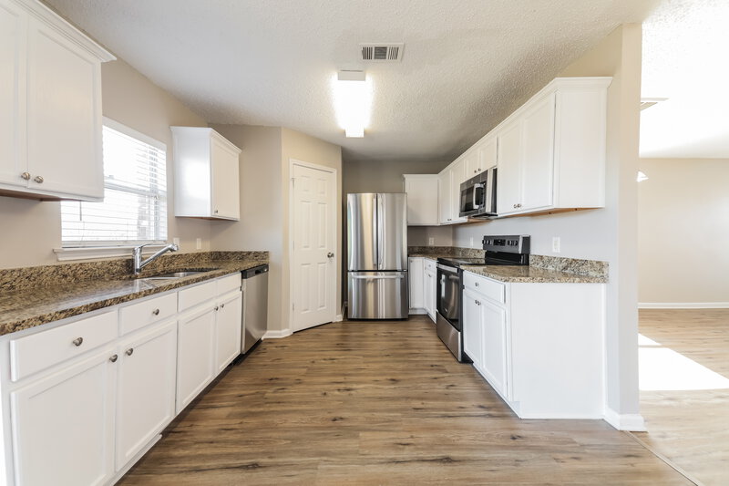 2,655/Mo, 7107 Dublin Ct Arlington, TX 76002 Kitchen View 2