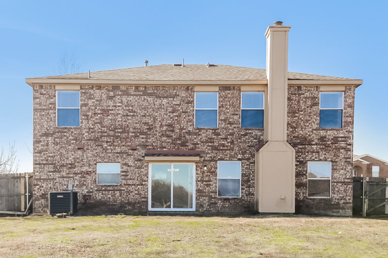 2,655/Mo, 7107 Dublin Ct Arlington, TX 76002 Rear View