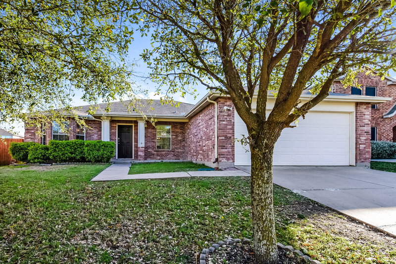 2,045/Mo, 2010 Preston Trl Forney, TX 75126 External View