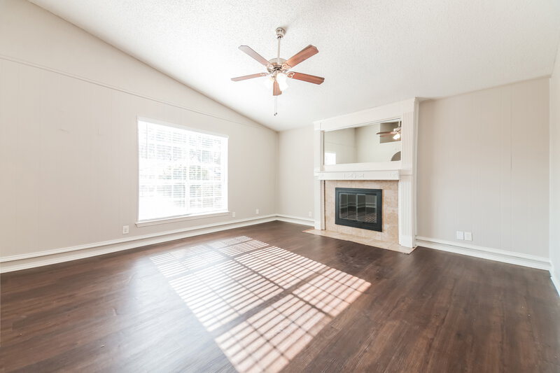2,305/Mo, 2021 Glenbrook Meadows Dr Garland, TX 75040 Living Room View 2