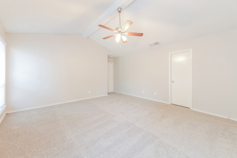 2,305/Mo, 2021 Glenbrook Meadows Dr Garland, TX 75040 Main Bedroom View