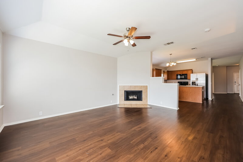 2,480/Mo, 1612 Desperado Rd Fort Worth, TX 76131 Living Room View 2