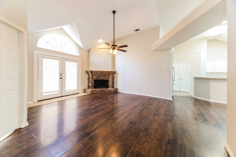 1,850/Mo, 2413 Ithaca Dr Mesquite, TX 75181 Living Room View