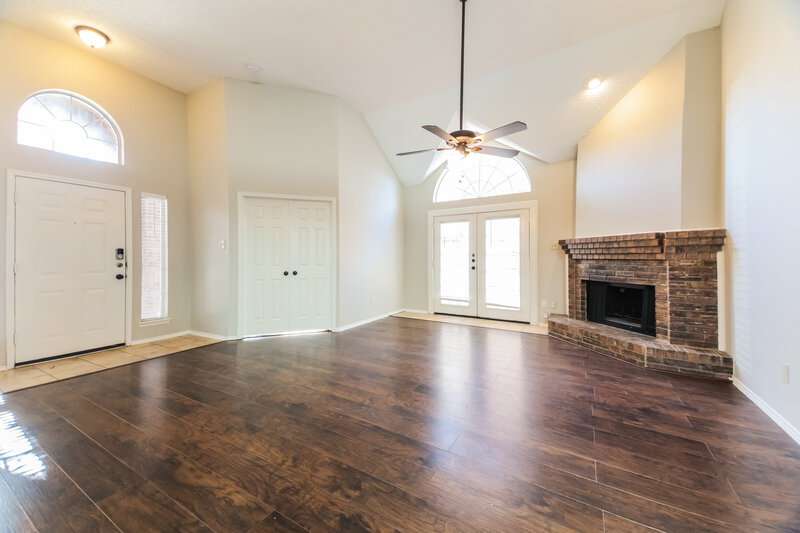 1,850/Mo, 2413 Ithaca Dr Mesquite, TX 75181 Living Room View 3