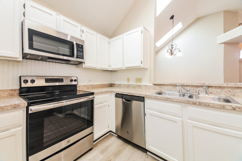 1,850/Mo, 2413 Ithaca Dr Mesquite, TX 75181 Kitchen View