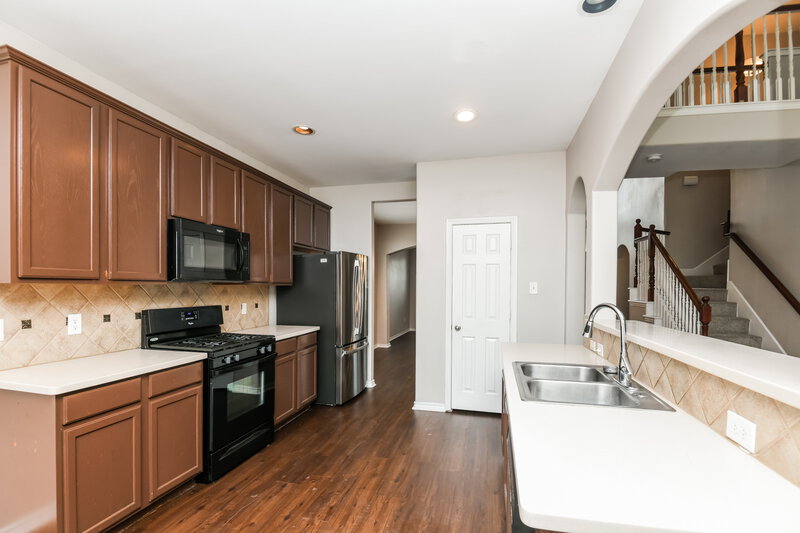 2,265/Mo, 5824 Fathom Dr Fort Worth, TX 76135 Kitchen View 2