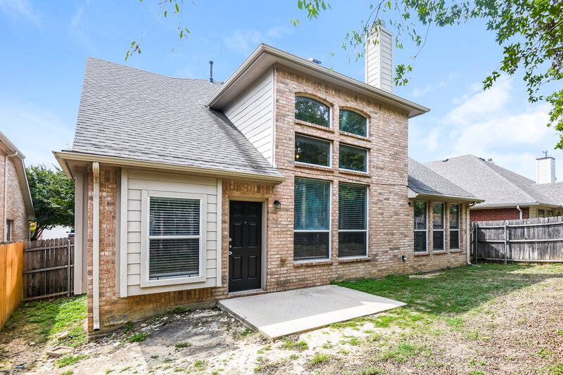 2,265/Mo, 5824 Fathom Dr Fort Worth, TX 76135 Rear View