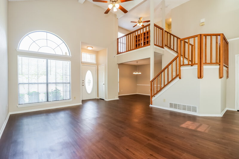 2,360/Mo, 2420 Bennington Dr Arlington, TX 76018 Living Room View