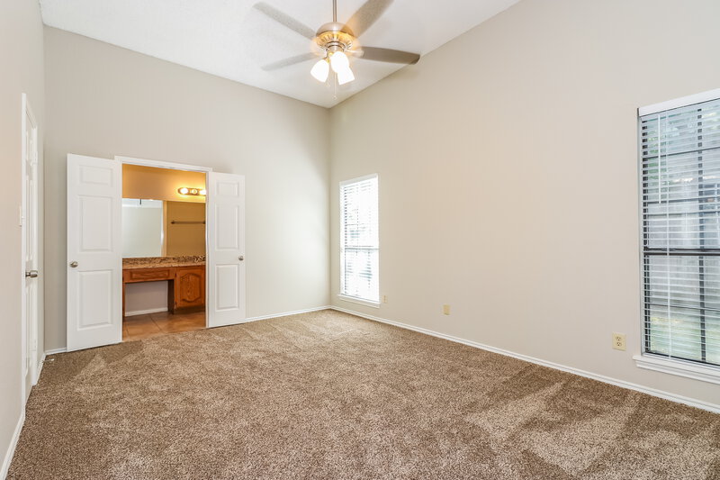 2,360/Mo, 2420 Bennington Dr Arlington, TX 76018 Master Bedroom View 2