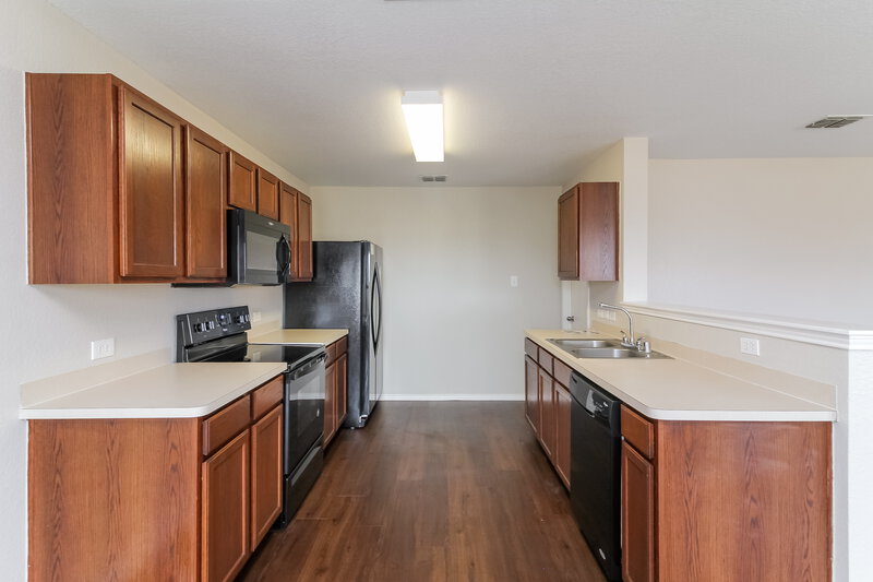 2,195/Mo, 1601 Kings Glen Ln Fort Worth, TX 76140 Kitchen View