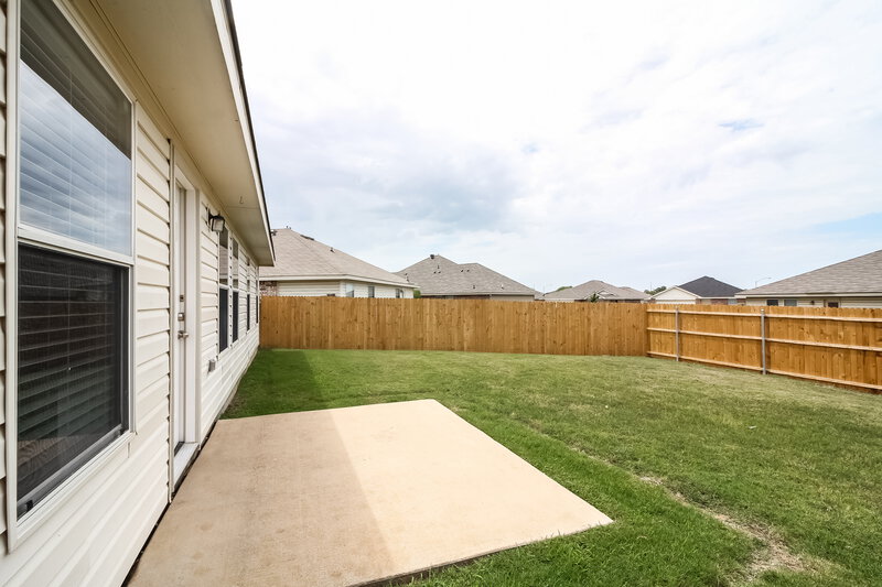 2,195/Mo, 1601 Kings Glen Ln Fort Worth, TX 76140 Rear View 2
