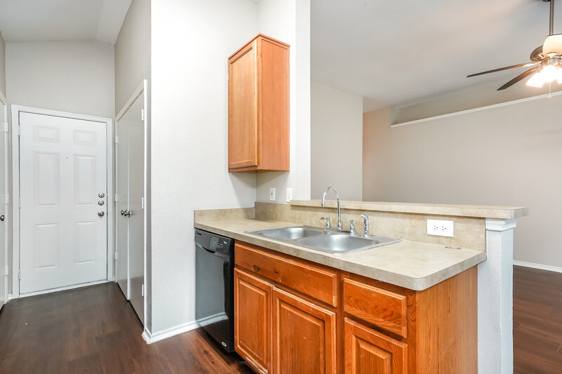 1,850/Mo, 6552 Manitoba St Fort Worth, TX 76179 Kitchen View 2