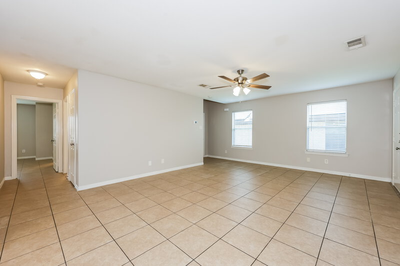 2,440/Mo, 3004 Lawndale Dr Lancaster, TX 75134 Living Room View