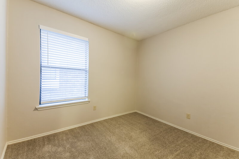 1,995/Mo, 3702 Knights Bridge Dr Rowlett, TX 75088 Bedroom View 2