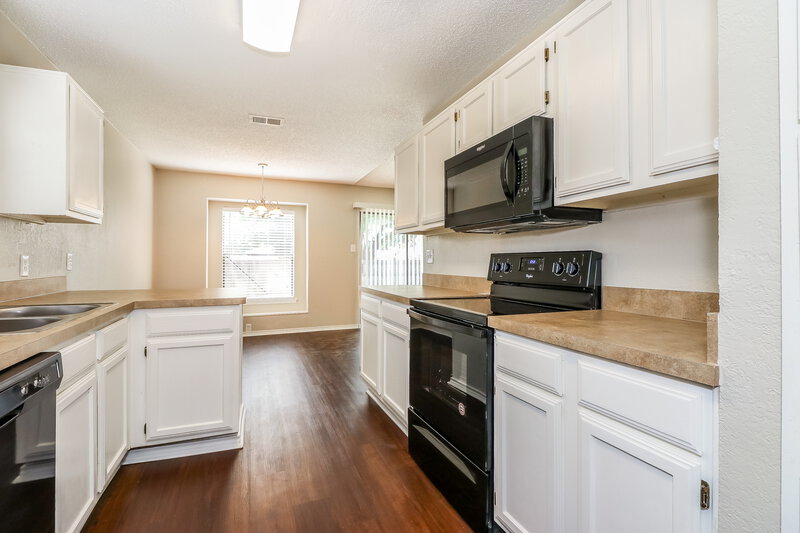 2,190/Mo, 6516 Highview Ter Watauga, TX 76148 Kitchen View 2