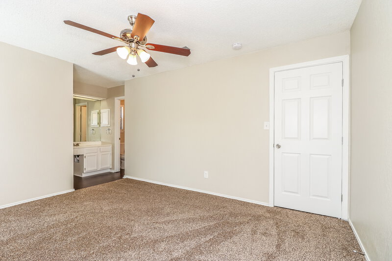 2,190/Mo, 6516 Highview Ter Watauga, TX 76148 Master Bedroom View
