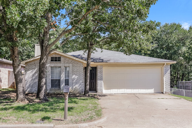 2,225/Mo, 1125 Hidden Creek Dr Mansfield, TX 76063 External View