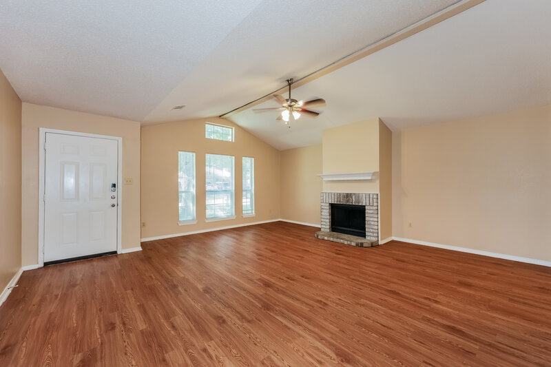 2,225/Mo, 1125 Hidden Creek Dr Mansfield, TX 76063 Living Room View