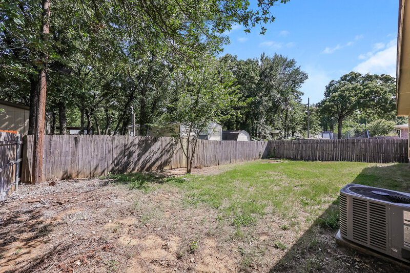 2,225/Mo, 1125 Hidden Creek Dr Mansfield, TX 76063 Backyard View