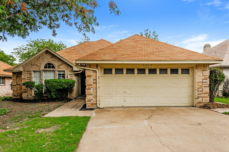 2,115/Mo, 6312 S Chesterfield Dr Fort Worth, TX 76179 External View