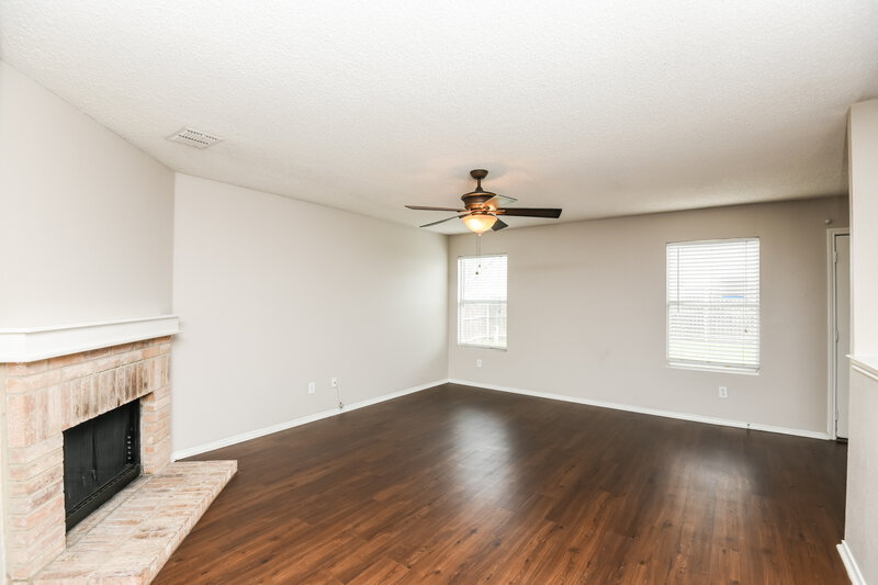 2,395/Mo, 8773 Garden Springs Dr Fort Worth, TX 76123 Living Room View 2