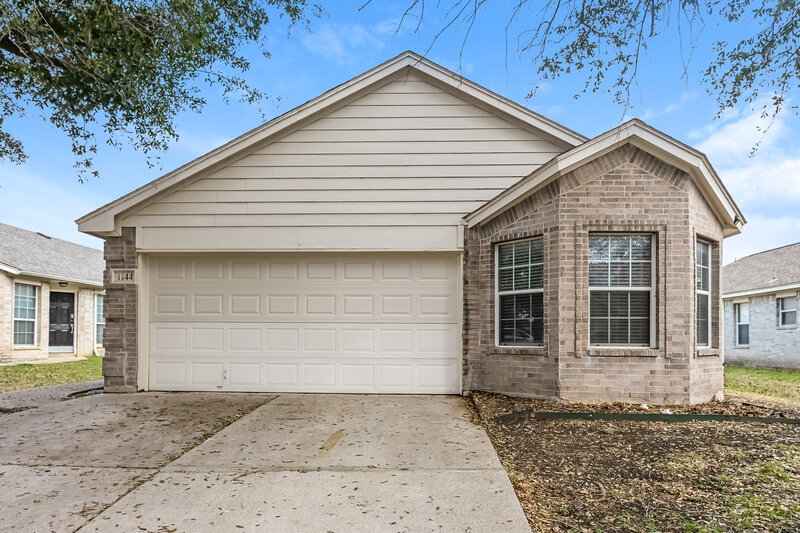 1,955/Mo, 1144 Browntop St Crowley, TX 76036 External View