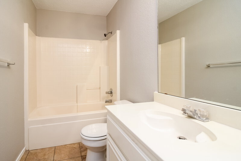 2,125/Mo, 5604 Northstar Ln Arlington, TX 76017 Bathroomlarge View