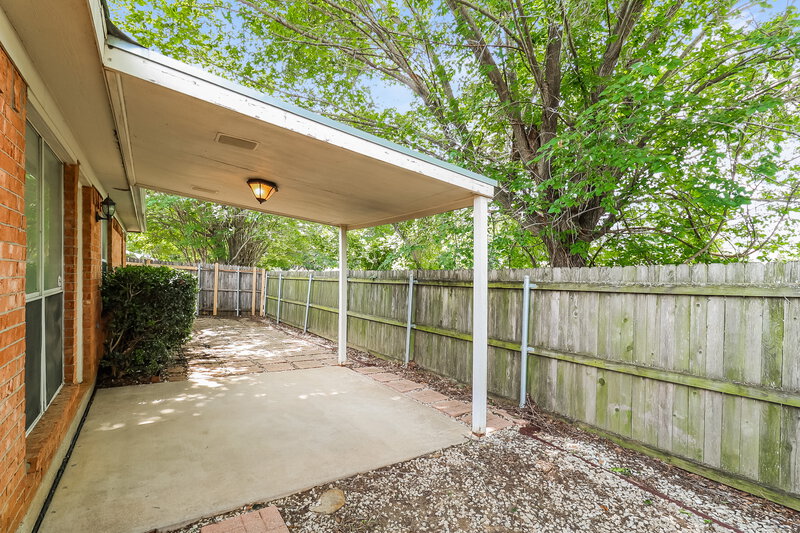 2,190/Mo, 5604 Northstar Ln Arlington, TX 76017 Rear View 2