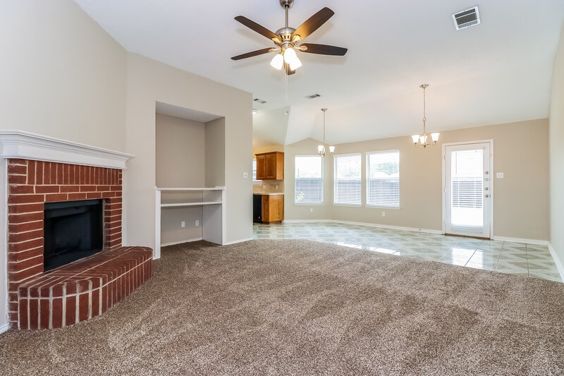 2,010/Mo, 508 Cambridge Dr Saginaw, TX 76179 Living Room View 3