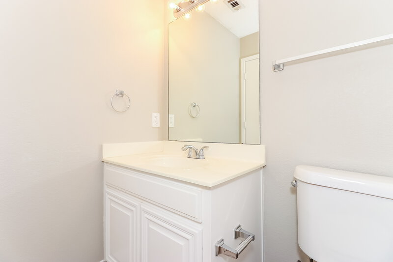 2,010/Mo, 508 Cambridge Dr Saginaw, TX 76179 Powder Room View
