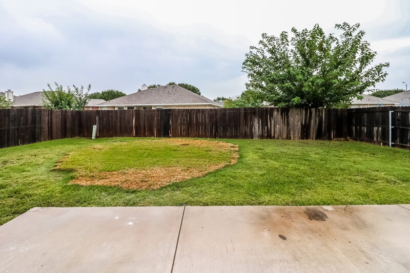 2,010/Mo, 508 Cambridge Dr Saginaw, TX 76179 Rear View