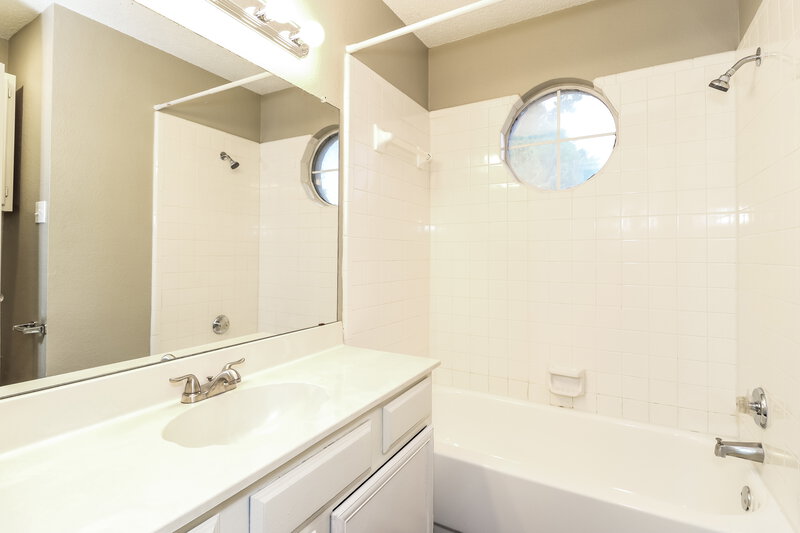 2,525/Mo, 4345 Presto Cir Grand Prairie, TX 75052 Bathroom View