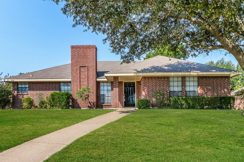 2,090/Mo, 127 N Beltwoods Dr Desoto, TX 75115 External View